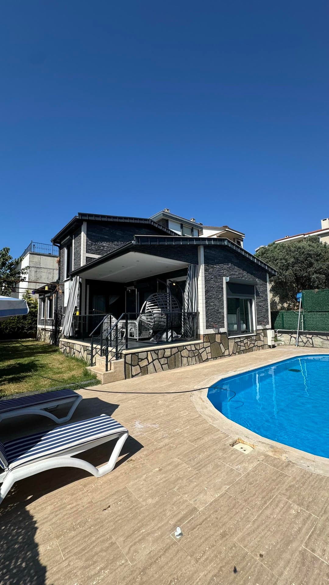 Esenköy Çeşmede Özel Havuzlu Deniz Manzaralı Eşyalı 3+1 Villa