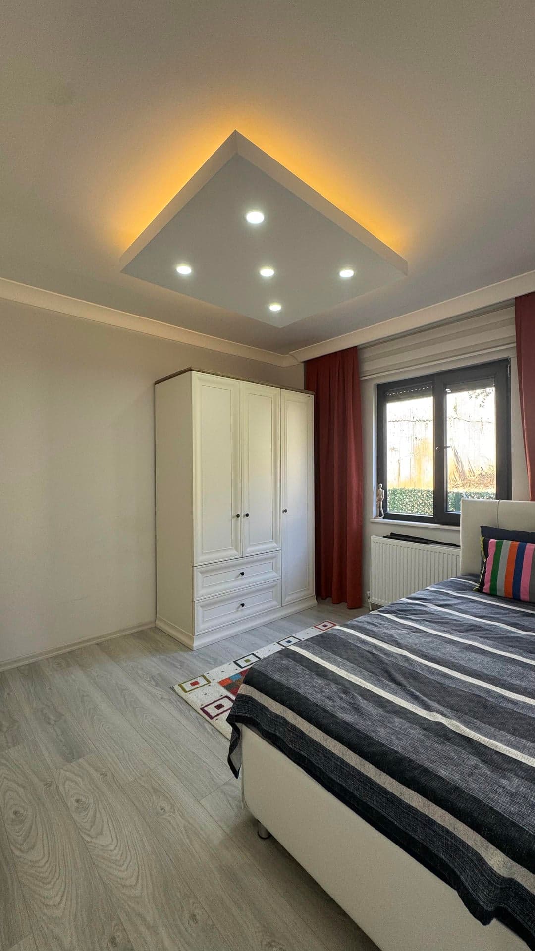 Esenköy Çeşmede Özel Havuzlu Deniz Manzaralı Eşyalı 3+1 Villa