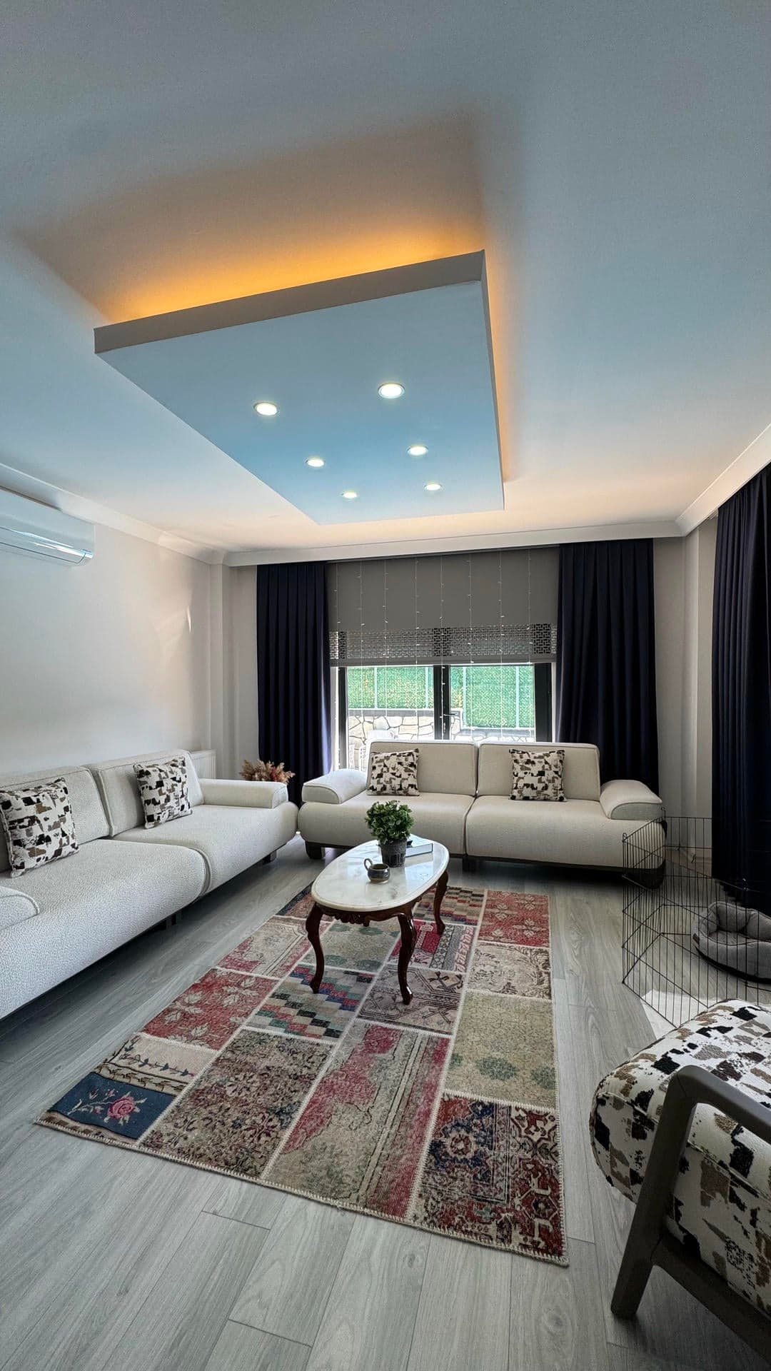 Esenköy Çeşmede Özel Havuzlu Deniz Manzaralı Eşyalı 3+1 Villa