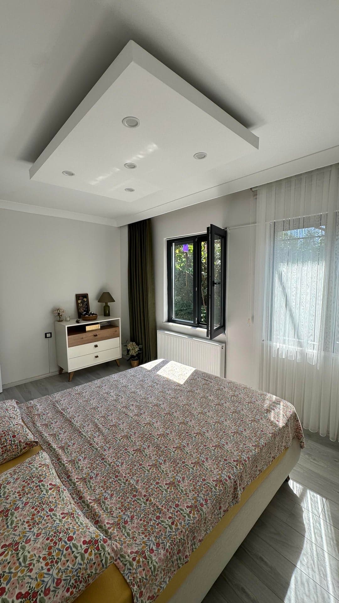 Esenköy Çeşmede Özel Havuzlu Deniz Manzaralı Eşyalı 3+1 Villa
