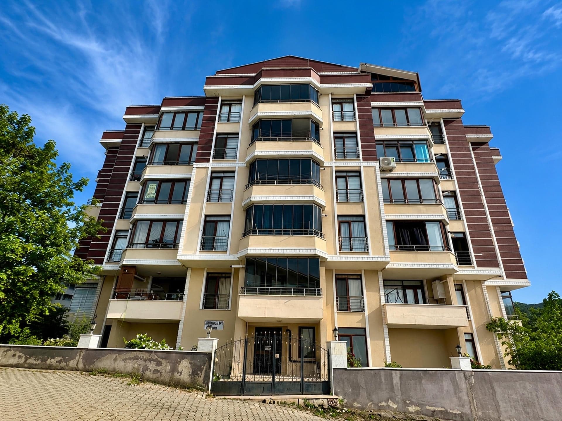 Esenköy’de Deniz, Doğa ve Köy Manzaralı Asansörlü 3+1 Daire
