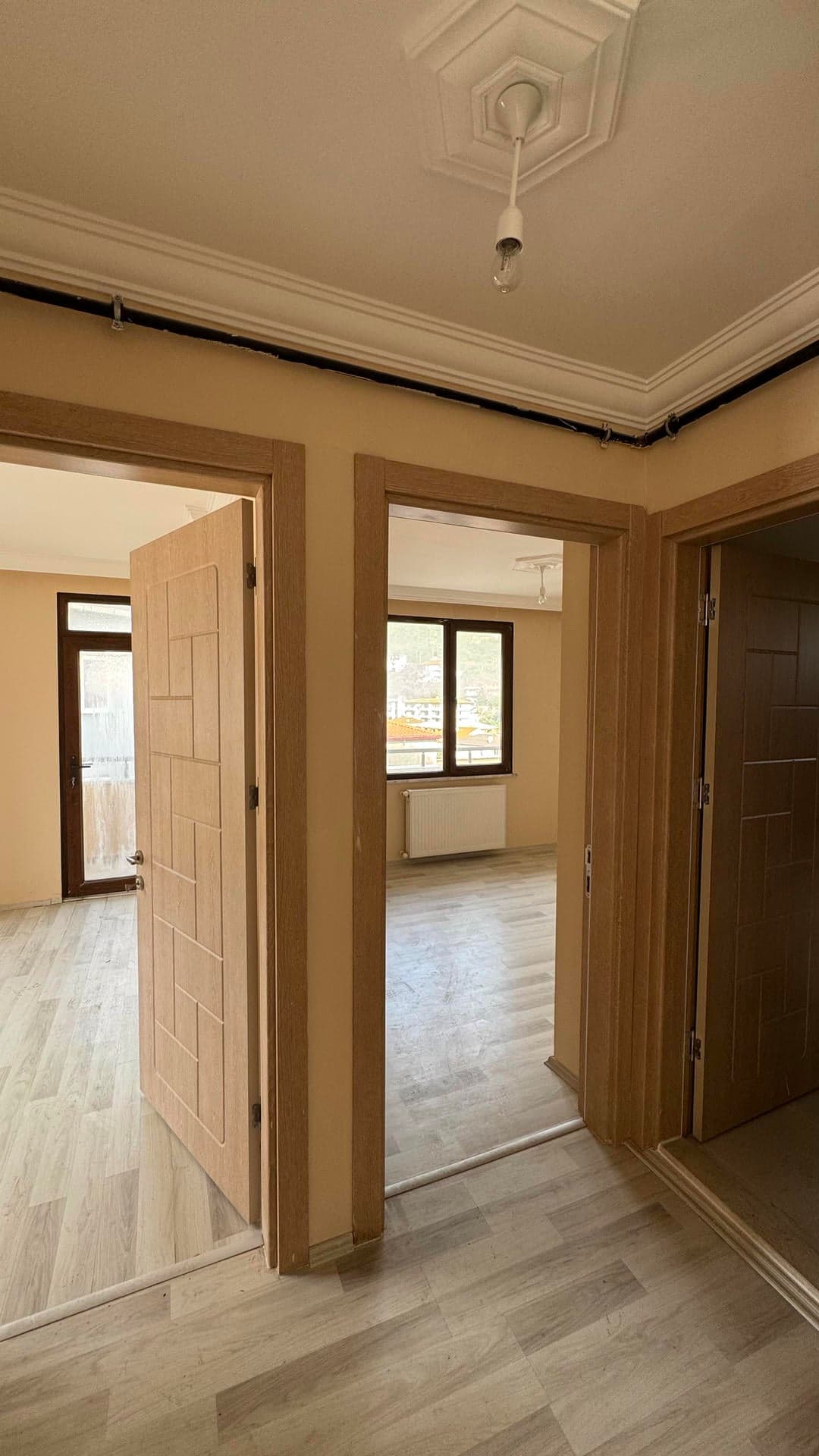Esenköy’de Deniz, Doğa ve Köy Manzaralı Asansörlü 3+1 Daire