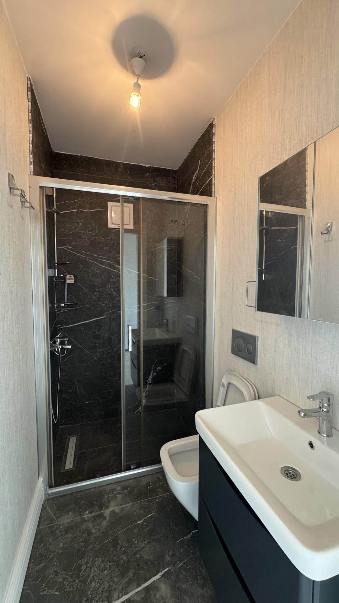 Esenköy Çeşme Deniz Manzaralı Havuzlu Asansörlü Müstakil Villa