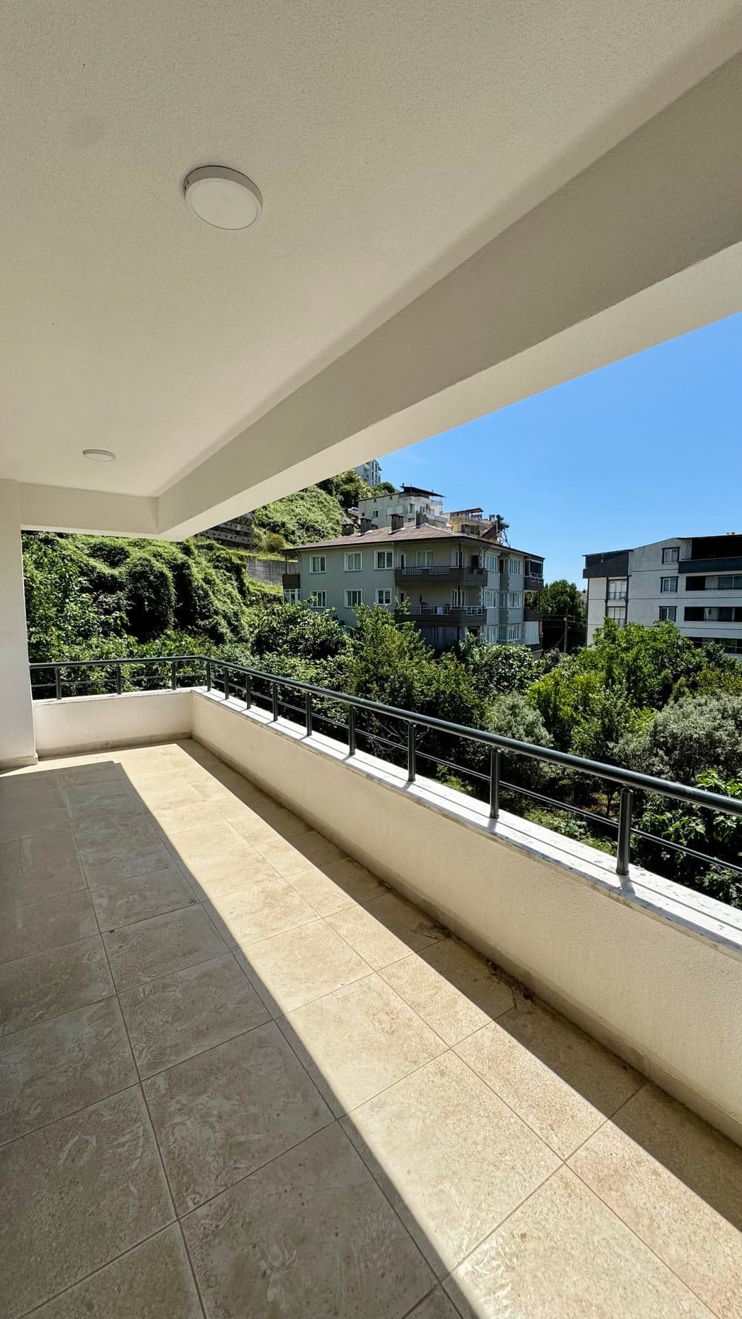 Esenköy Merkezde 90 m² Asansörlü Çift Balkonlu 2+1 Daire