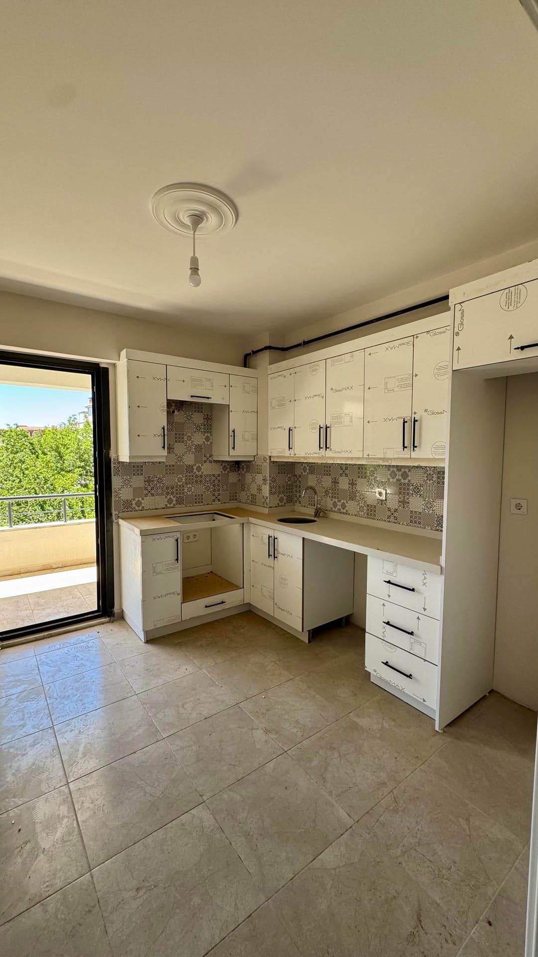 Esenköy Merkezde 90 m² Asansörlü Çift Balkonlu 2+1 Daire