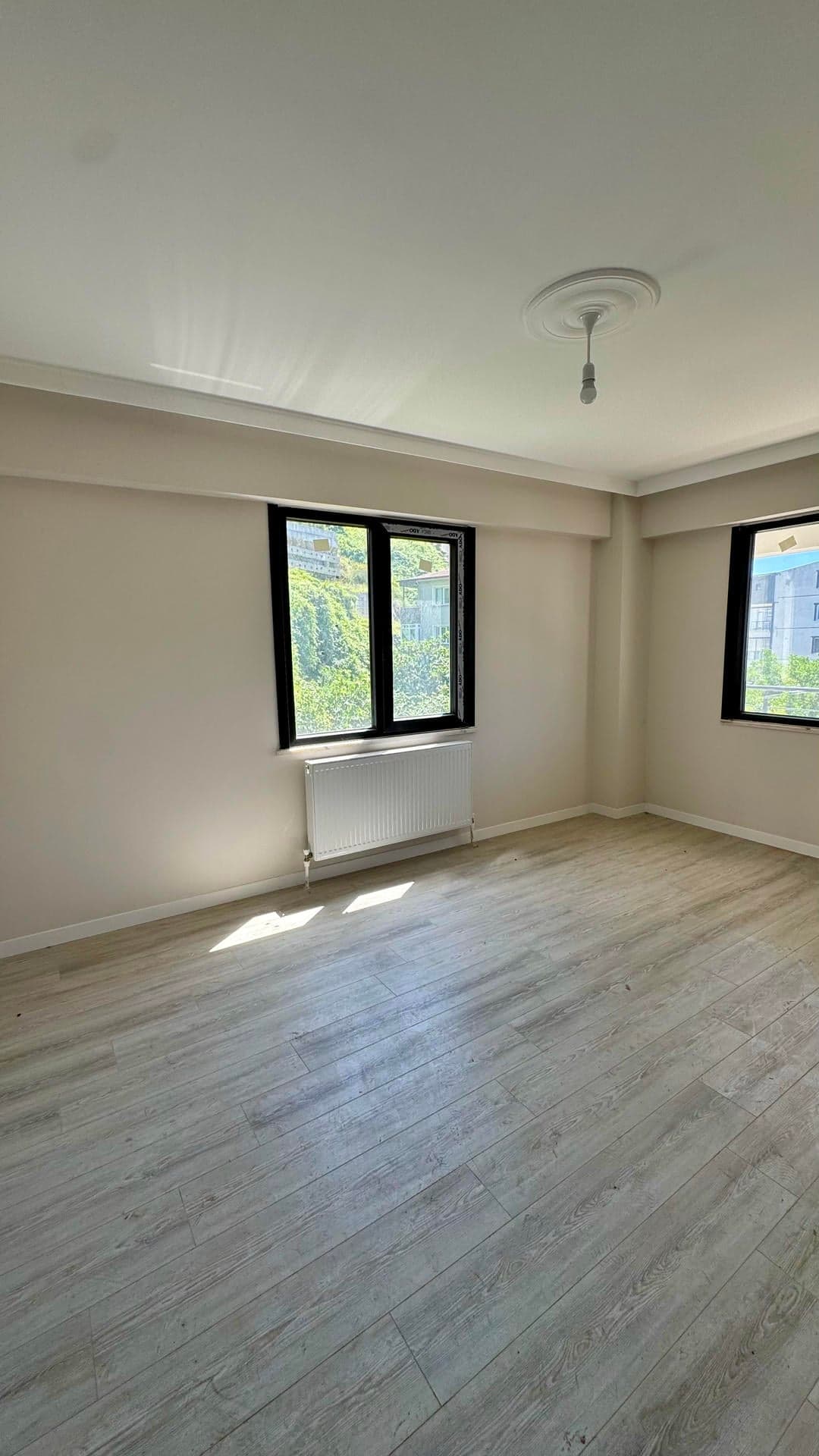 Esenköy Merkezde 90 m² Asansörlü Çift Balkonlu 2+1 Daire