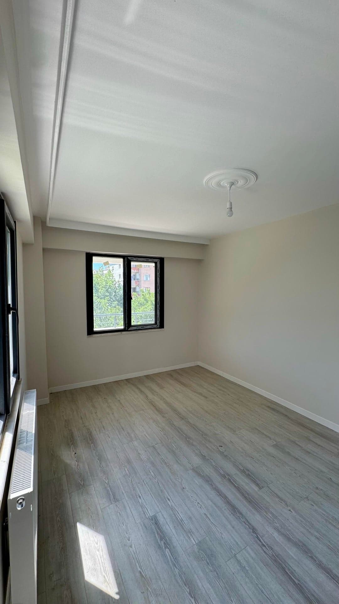 Esenköy Merkezde 90 m² Asansörlü Çift Balkonlu 2+1 Daire