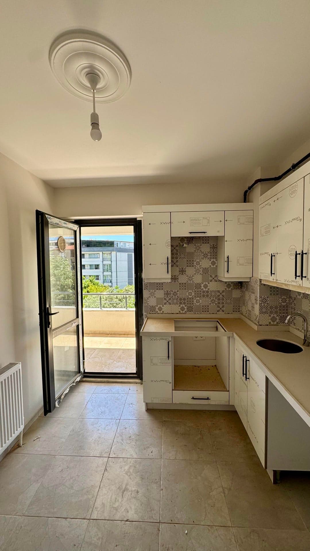 Esenköy Merkezde 90 m² Asansörlü Çift Balkonlu 2+1 Daire